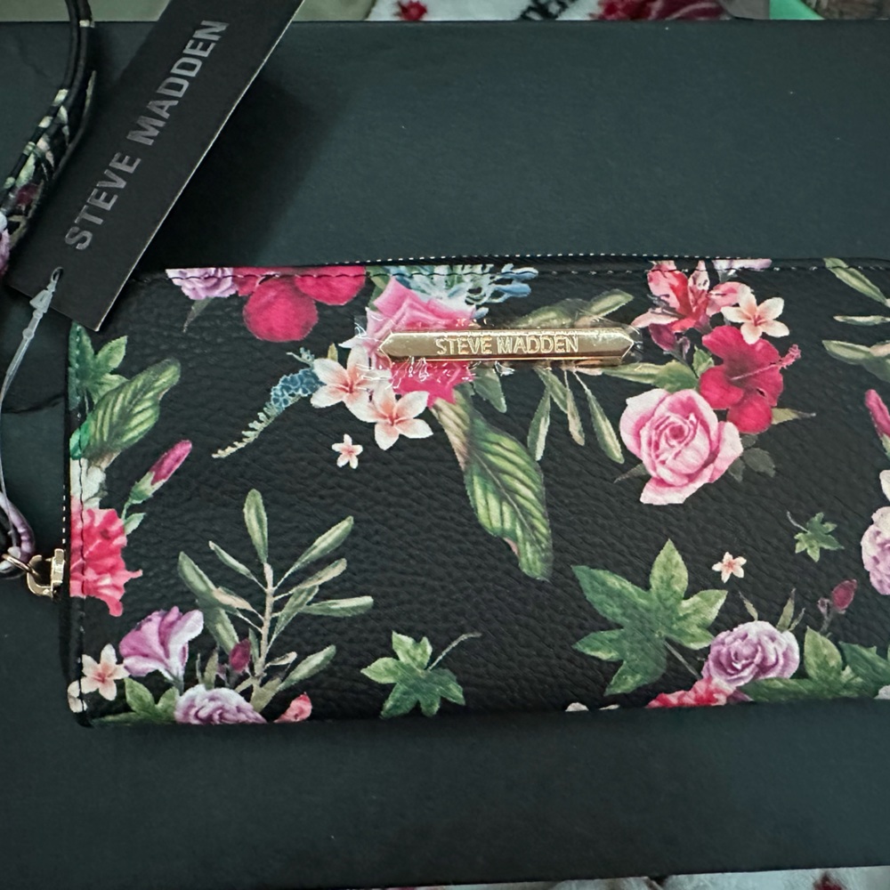 Steve Madden Floral Wallet